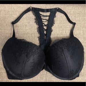 Victoria’s Secret Very Sexy Front Close Push-up